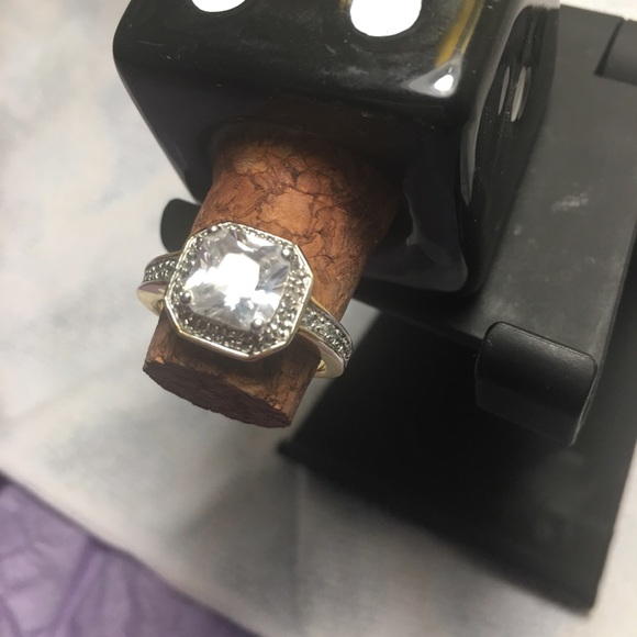 Ring - Picture 3 of 3